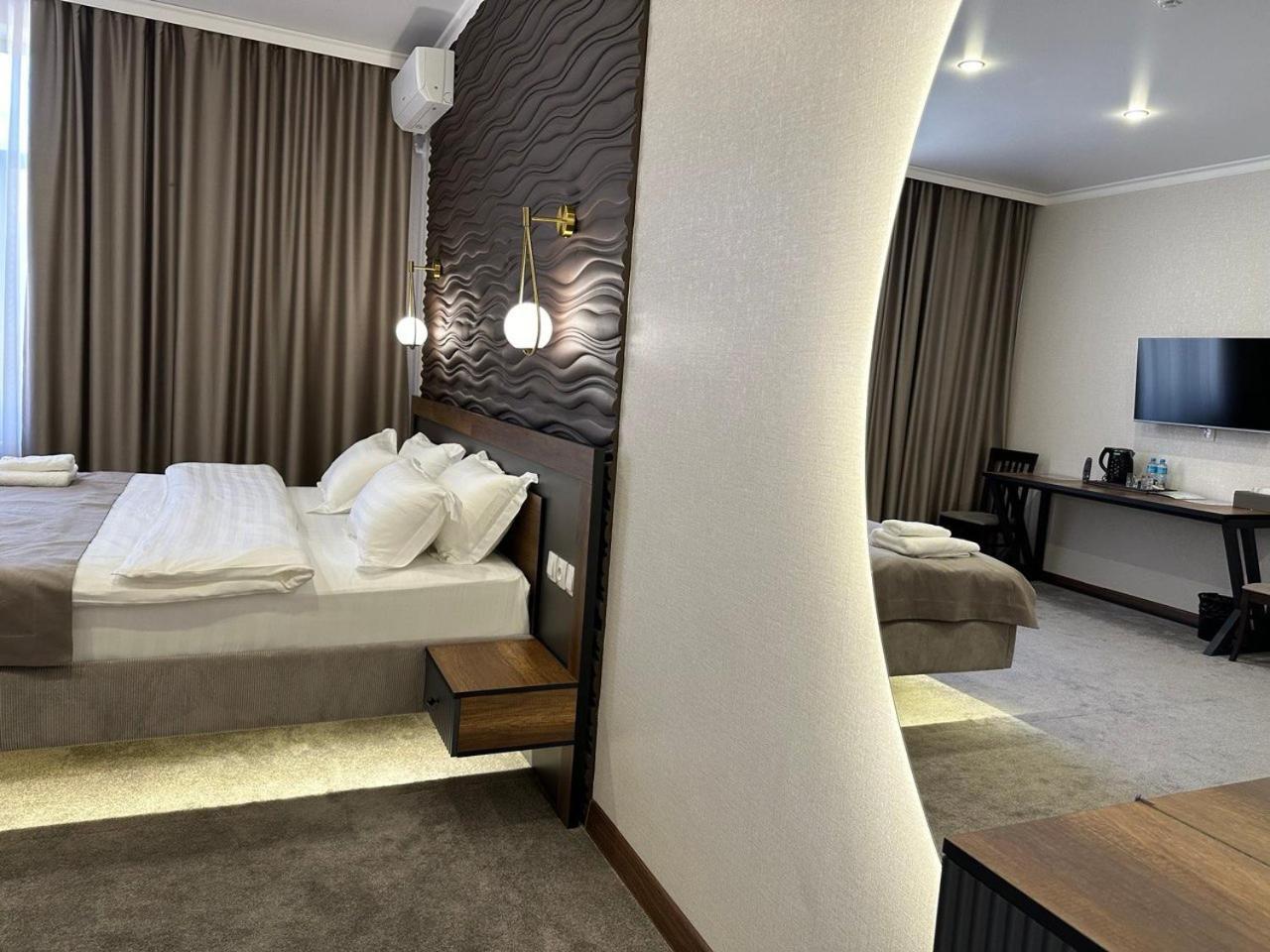 Grand Way Hotel Taraz Exterior photo