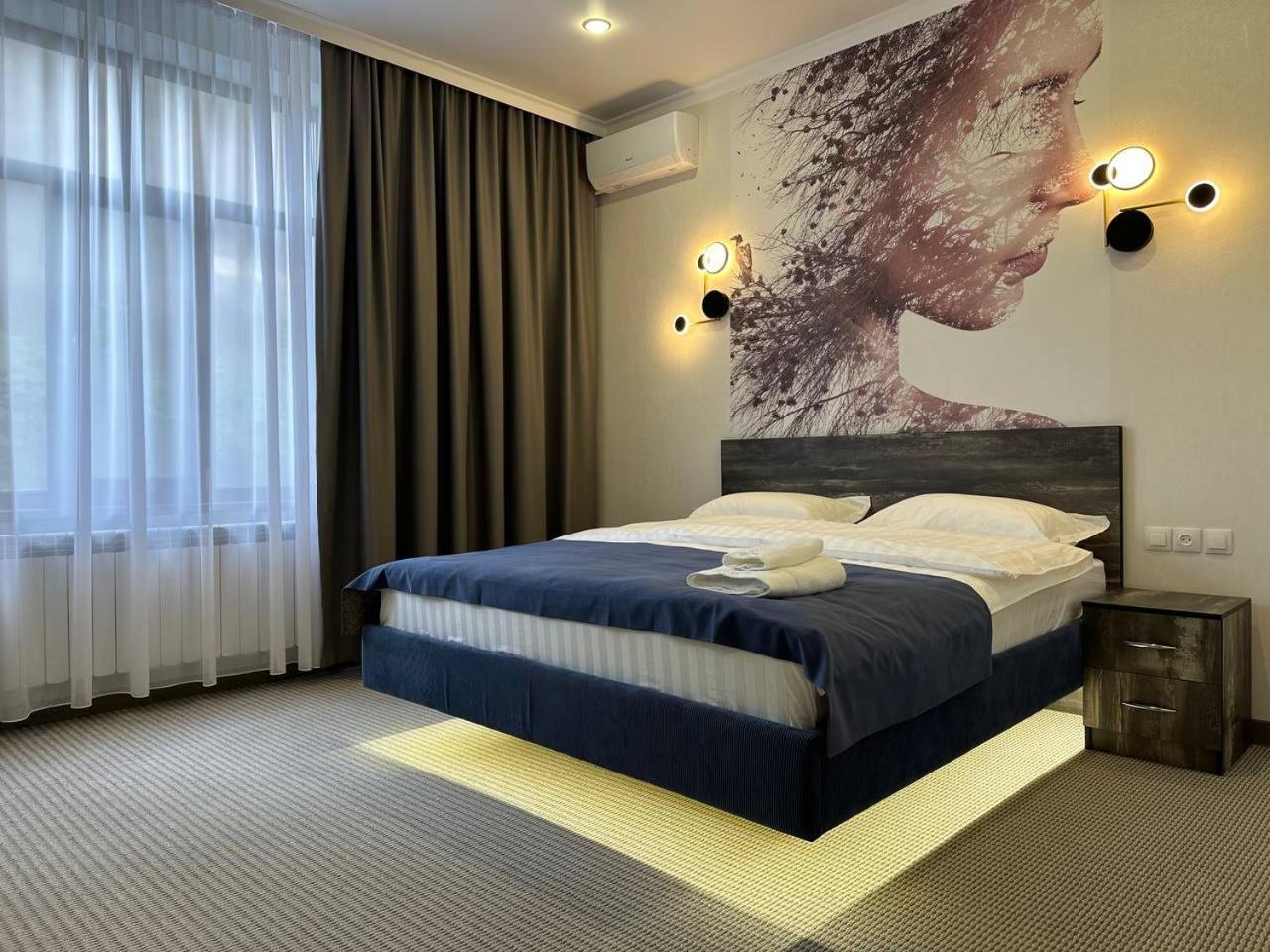Grand Way Hotel Taraz Exterior photo